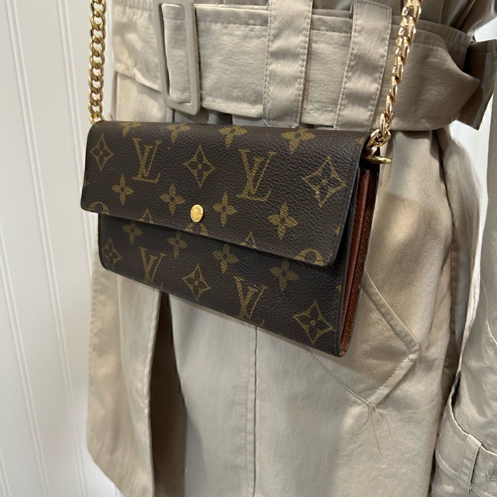 đ»ââLouisâ
VuittonâMonogramâWalletâ&âMinibag - Picture 4 of 16